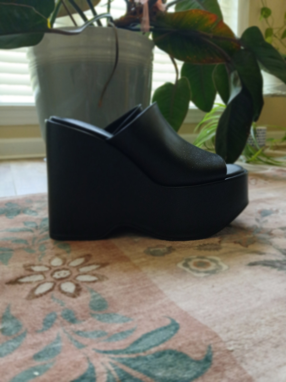Forever 21 Black Platform Wedge Mule